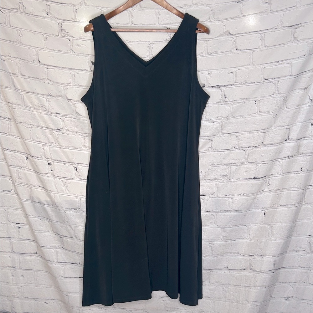 Chico’s Black V-Neck Sleeveless Dress Size 16 Excellent Condition